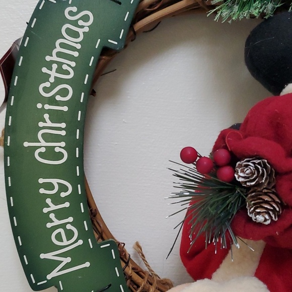 Felt Santa on Grape Vine Merry Christmas Wreath - Picture 3 of 6